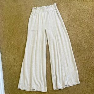 Breezy wide legged summer pants Small